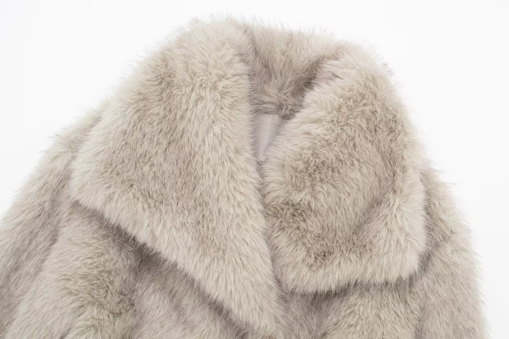 Lilyna - Coat faux fur - Inaya