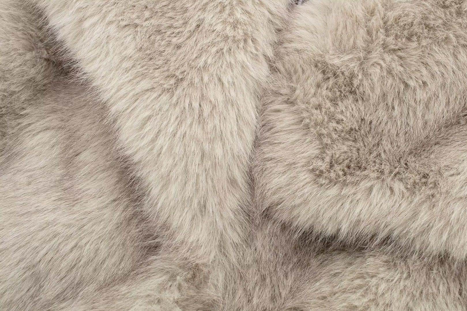 Lilyna - Coat faux fur - Inaya