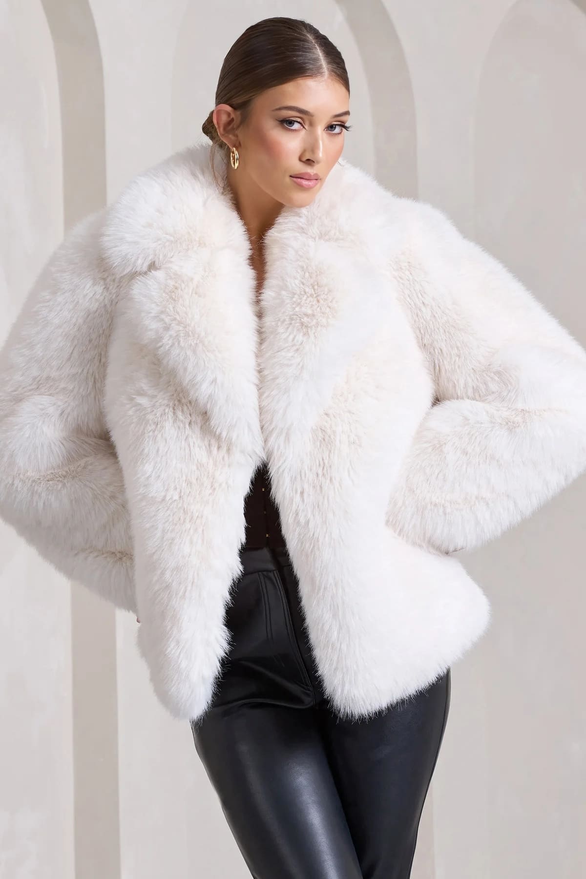 Lilyna - Coat faux fur - Inaya