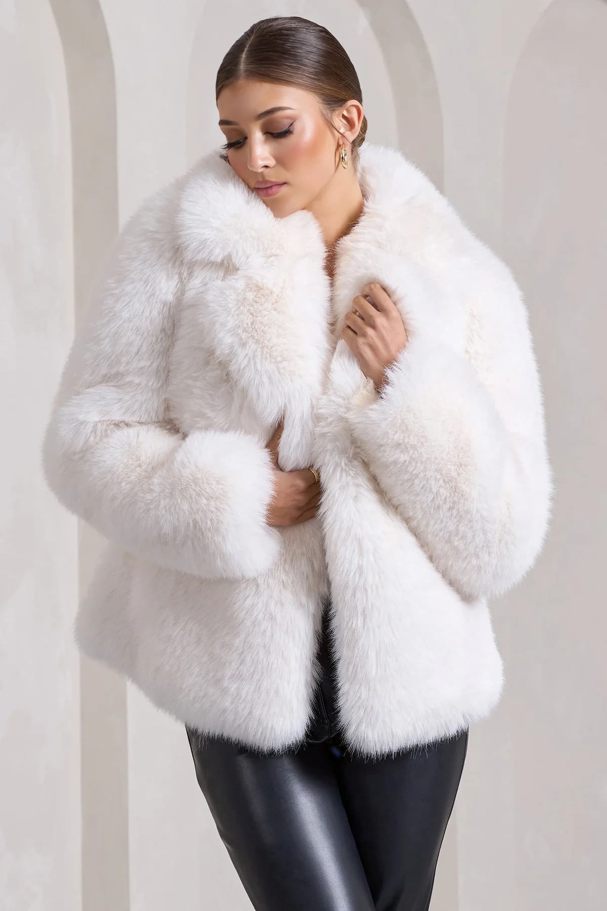 Lilyna - Coat faux fur - Inaya